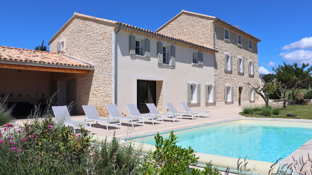 Piscine extérieure chauffée — Le Mas Provençal